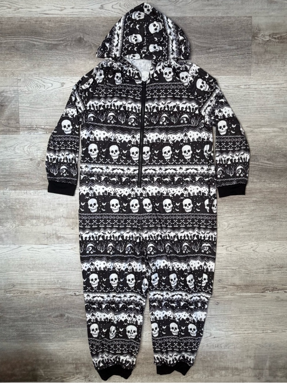 BloomChic Skull and Bones Hooded One-piece Jumpsuit zip Front Women’s size 14-16
